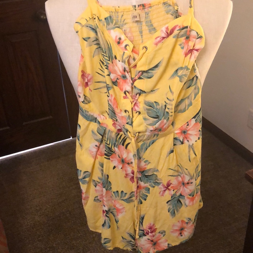 Hollister Shorts-Tank Romper Size Medium $12